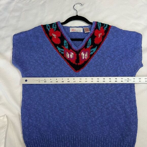 80’s 90’s Floral Embroidered V Neck Short Sleeve Sweater Sz M - Picture 5 of 5